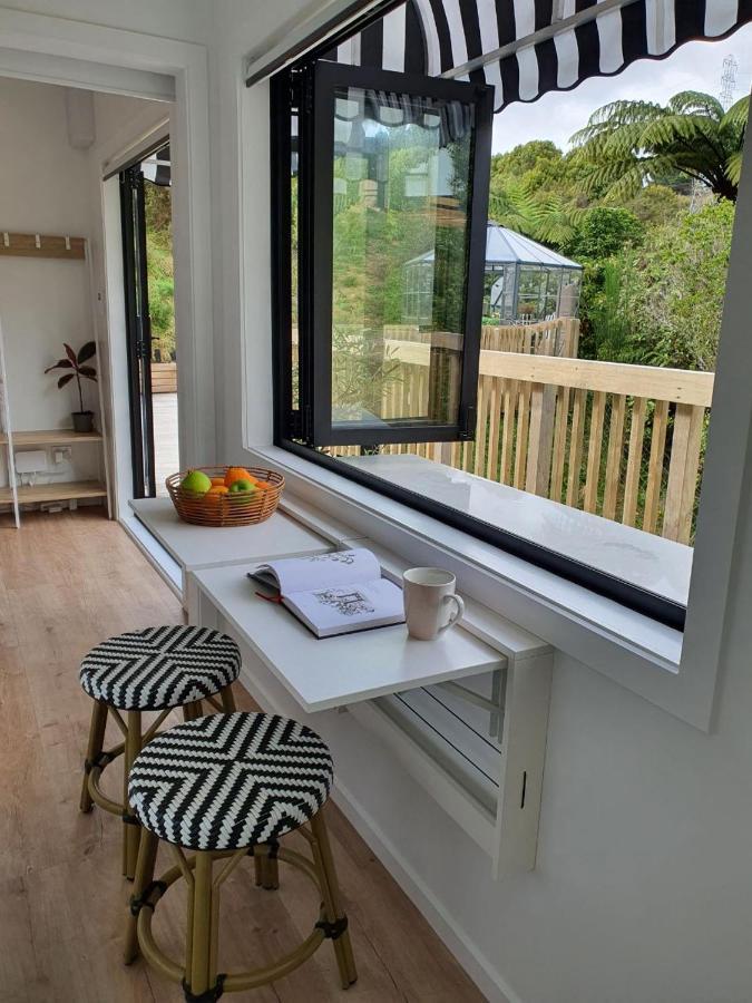 Tiny House With Greenhouse Dining Lower Hutt Ngoại thất bức ảnh