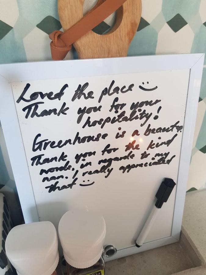 Tiny House With Greenhouse Dining Lower Hutt Ngoại thất bức ảnh